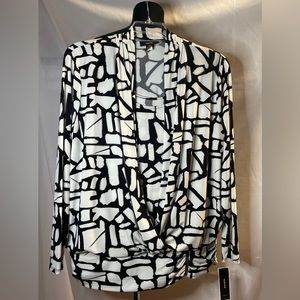 NWT Alfani Modern Collage Long Two In One Long Sleeve BW Top Sz XL